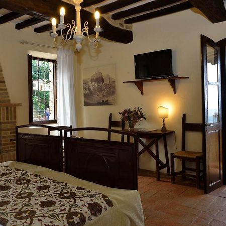 Hotel Antico Borgo Di Tabiano Castello - Relais De Charme à Tabiano Terme Extérieur photo