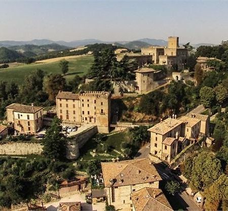Hotel Antico Borgo Di Tabiano Castello - Relais De Charme à Tabiano Terme Extérieur photo