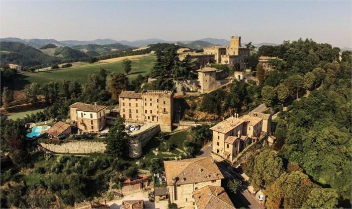 Hotel Antico Borgo Di Tabiano Castello - Relais De Charme à Tabiano Terme Extérieur photo